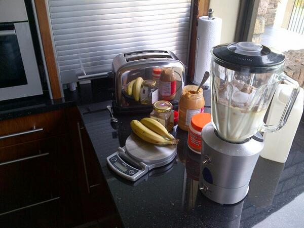 <a href="/Reggymbomlouw/">Regardt Louw</a> mis jouu champ #homemade #penutbutterbomb #kauai