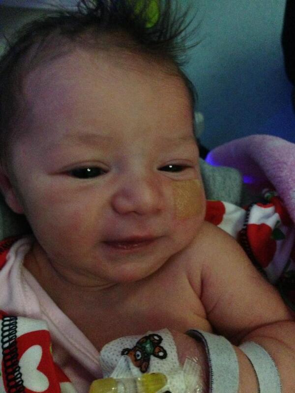 RachWalker1994's tweet photo. Half a day old giving us a massive grin :) #loveyou #mercy #soldier #princess #cutie #beautiful #smiles http://t.co/mmX6HtQ9c3