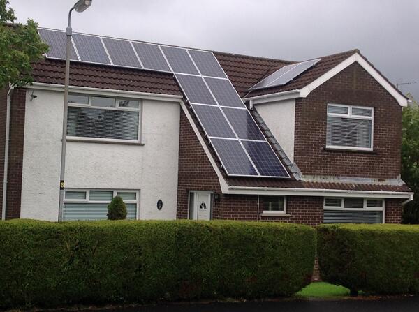 gogreenbusiness's tweet image. A lovely 3.5kW Solar PV domestic installation with Microinverters #gogreenenergy #solarpvnorthernireland
