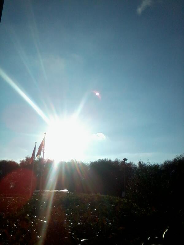 mariatibo's tweet photo. A long and hard day... at least I can see the lovely sun through the window_. http://t.co/Kd6FPHDyEu