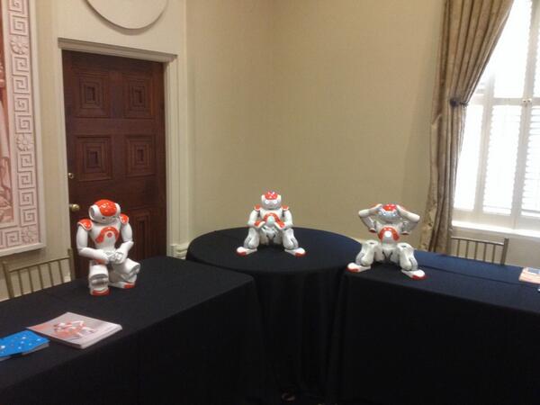NatsNAOrobot's tweet image. #Humanoids2013 !b