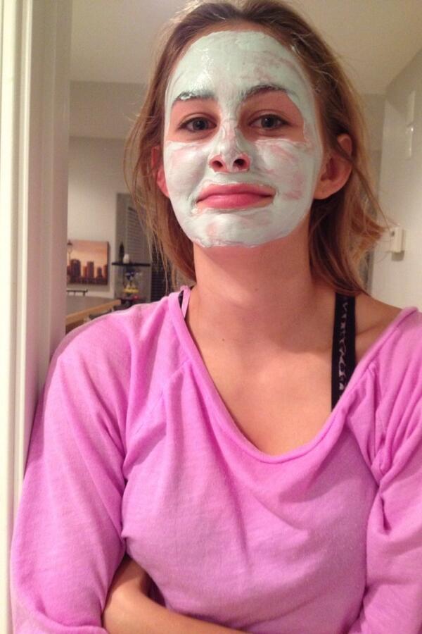 JSolie38's tweet photo. Happy Birthday to the girl who can't take a bad picture!! @BrianneSikorski http://t.co/Q9rjA6KMUN