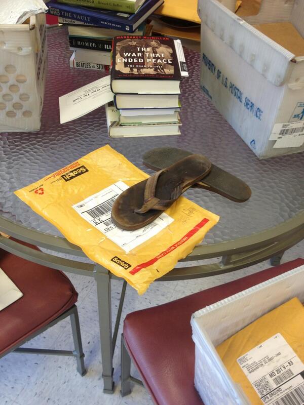 jpinsk's tweet image. Umm...today we received a pair of used sandals in the mail #noanswers #onlyquestions