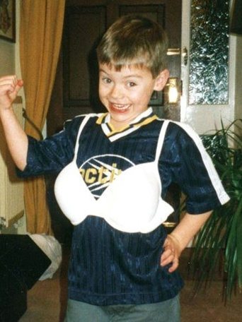 fetus_celebrity's tweet photo. Harry Styles http://t.co/6pa5joYl4g
