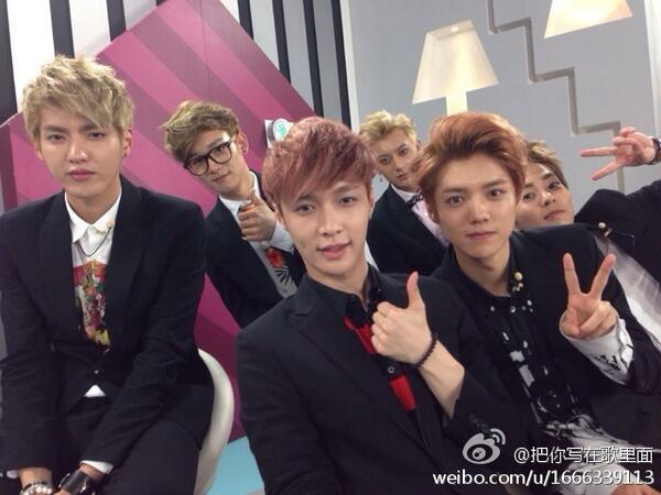 Luhan_Fanbase's tweet photo. 131015 EXO-M at (China) Immortal Song (cr.把你写在歌里面) http://t.co/nA5PbOfN5i