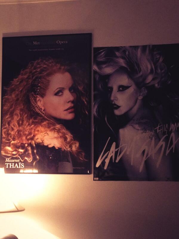 TayEike's tweet photo. Casual Rene and Gaga chillin like besties! http://t.co/CmqUqbqj5p