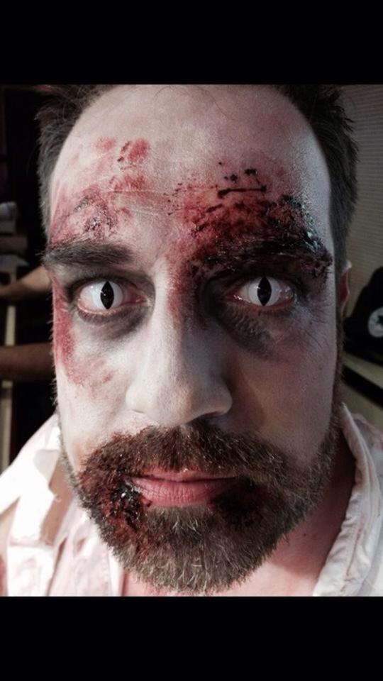 cauetofficiel's tweet photo. Jeff quand il a faim faut pas l emmerder .. Merci a @marinaMakeup75 http://t.co/U80jxm5fm7