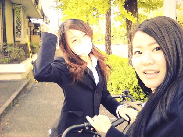 SukiYonfam's tweet photo. オリエンおつかれっ(∩´∀`∩)
めっちゃメモした！わら

あちょんとひかもりーーーっ♡ http://t.co/w8m0EwpwXC