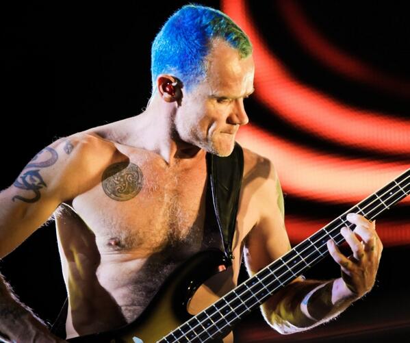 RockFM_ES's tweet photo. #RockFM y @MVazquezRock felicitamos a uno de los mejores bajistas de la historia: FLEA (51) #RHCP #FelizMiércoles http://t.co/cKTPFSPNbL