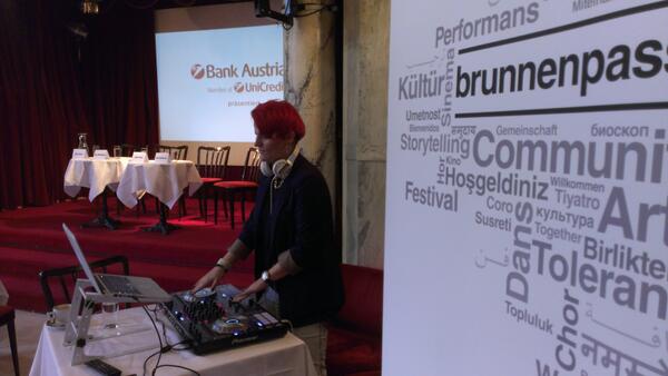 @CaritasVienna In 15 Minuten geht es los: Wir präsentieren das Theaterprojekt von Brunnenpassage und Volkstheater!