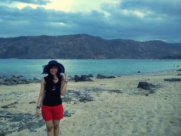 linda_farida's tweet photo. Im so blue http://t.co/Smd6pSdexl