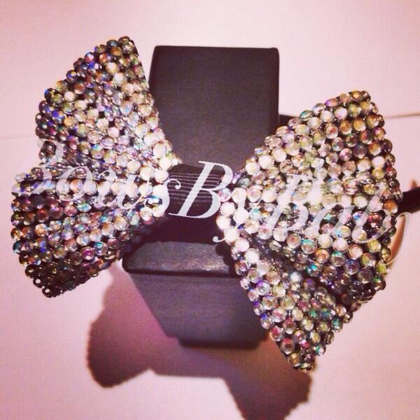 BowsByBaby's tweet photo. Crystal bows - prices starting from £5.50! ✨🎀 http://t.co/mwEmuZeJEe