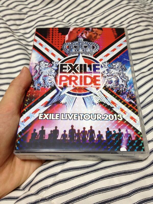 ryosuke_irie's tweet photo. EXILE LIVE DVD ゲット〜♪

この気持ち 叶うのかな いつかは そんなこと言う権利もない 君は今 何オモウノ…

バラード聞くと切なくなるぜ…
そんな季節到来。
クリスマスの時合宿とかツラたんだろ。 http://t.co/6sqL1orMlw