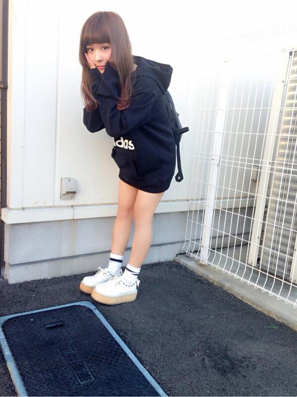 平松 可奈子 今日はアディダスパーカーを ワンピ風にきてみた ੭ ᐜ ੭ Adidas 私服 Http T Co Xyuuvode0d Twitter