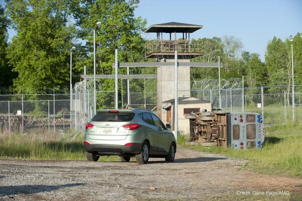 WalkingDead_AMC's tweet photo. Welcome to Season 4 of #TheWalkingDead. RT if you can't wait for this Sun's all-new episode. Sponsored by @Hyundai http://t.co/lv8gPaZK5B