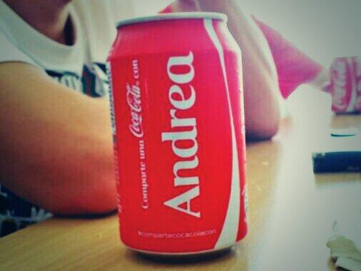 andreaabarca4's tweet photo. Qué bonico que es mi mari que se acuerda de mi gracias a la Coca-cola. Tengo ganas de verte :))  @ainavarro15 http://t.co/qHmQEGgBLO
