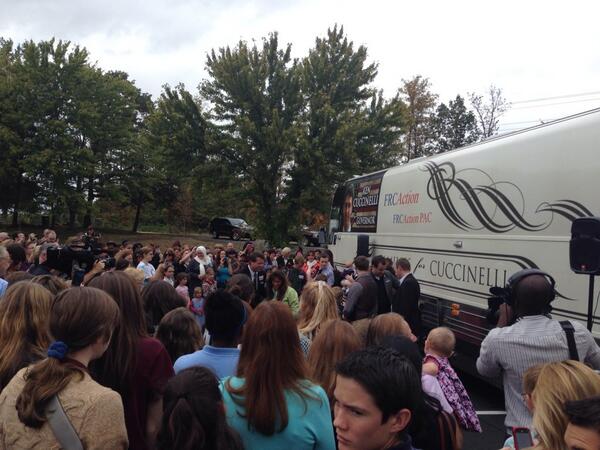 WomenforKen's tweet image. Another great turn out today! @FRCAction #vavalues