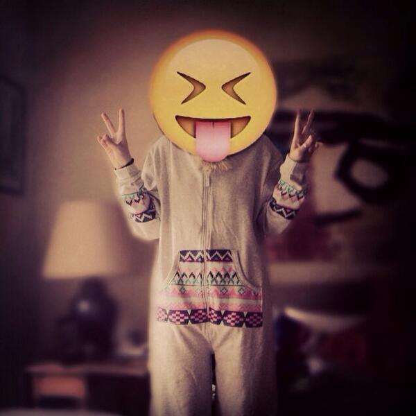 tatulongi's tweet photo. @Lucherone #LookoftheDay 😝 http://t.co/NOA0RBbSJT