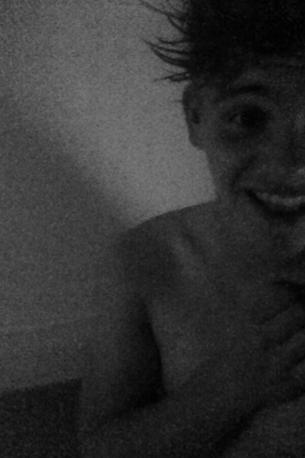 Mxcam46's tweet photo. Bath selfie 😂 http://t.co/ZemDecBS5x