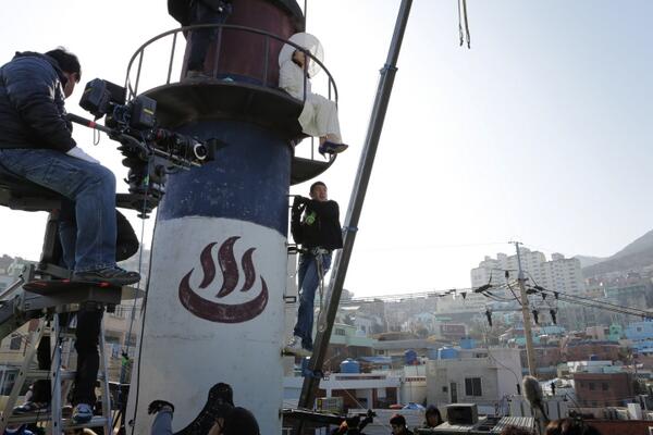 <깡철이> 아찔! 애절! 열정! 생생한 리얼 촬영 현장 미공개 컷! "순이씨를 위해서라면 어디든 가는 강철이"