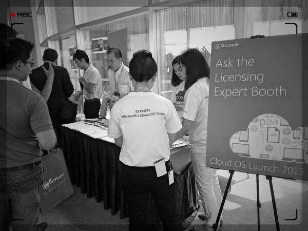 bryan_kam's tweet image. Licensing Expert Booth at Cloud OS Launch 2013 #mscloudos