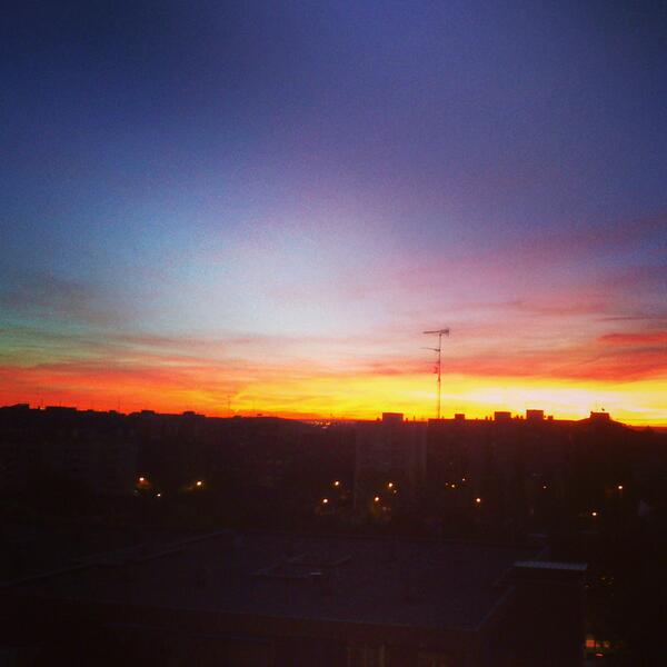 Cada día un amanecer diferente. Con las pilas cargadas a por el jueves!