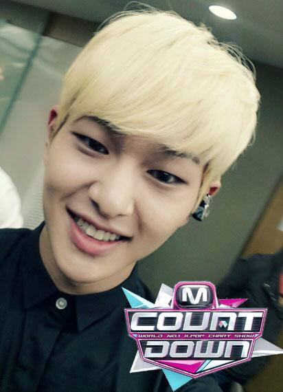 날씨가 춥죠? 온유보고 훈훈한 기운좀 받으세요!
오늘 저녁 6시 M COUNTDOWN 샤이니