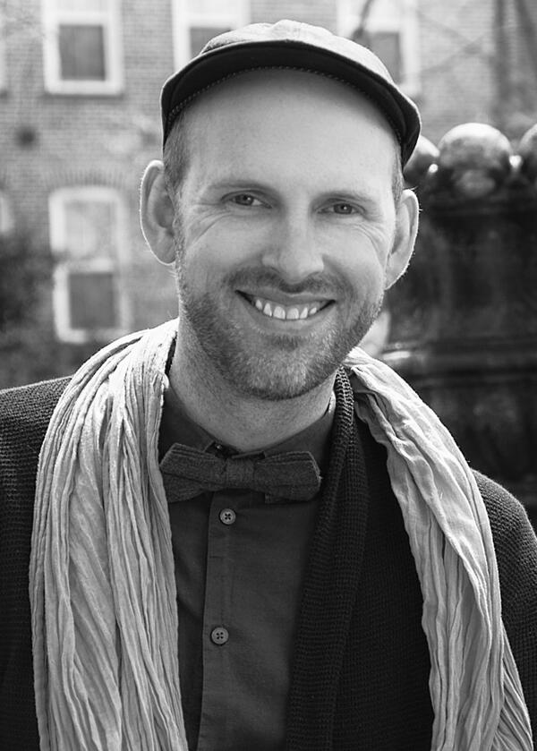 bscott917's tweet image. Excited to cheer on Professor @JLeBlancDesign in the @ProjectRunway Finale tonight.  #packbacksjustin #DesignerJustin