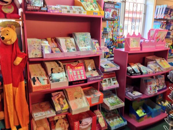 ToyBookWarehous's tweet photo. Huge @TOPModelNL display now in store! http://t.co/74MOudQEKT