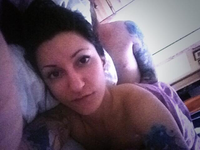 Good morning directly from my bed :) http://t.co/5H0H9Q0PQG<a href="/tag/goodnight"class="tags"><span>#goodnight</span></a>