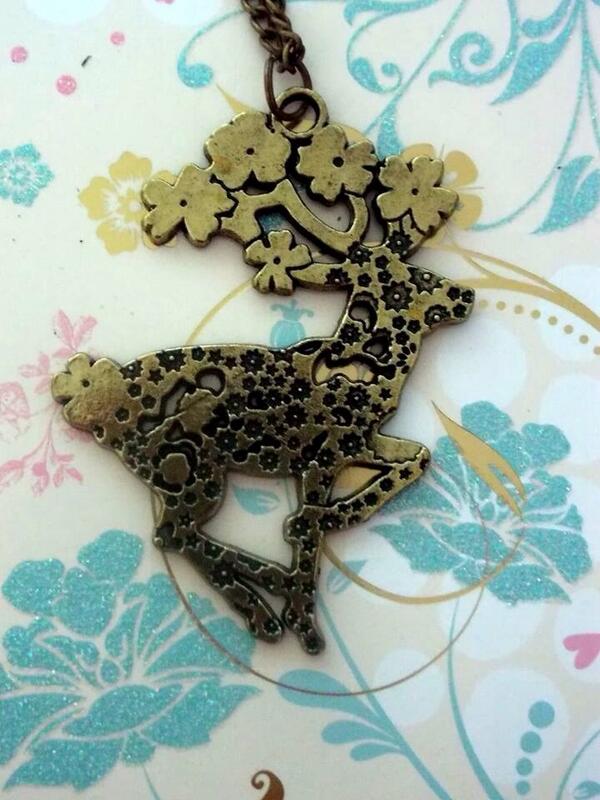 MadeWithLoveJC's tweet photo. Deer pendant £8 http://t.co/c7eOr5Pp6d