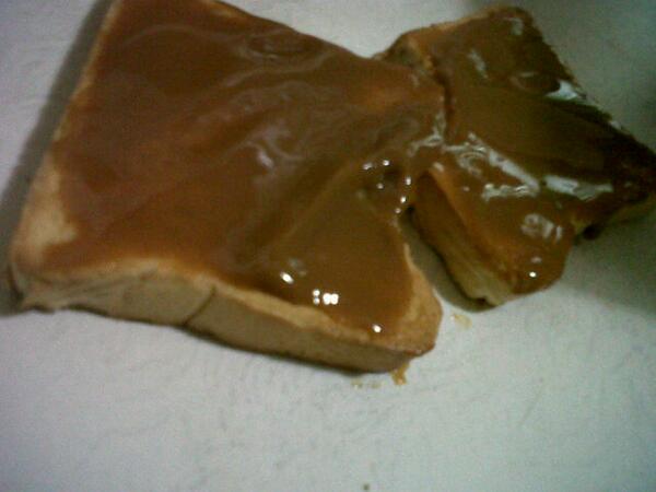 sofia_suescun's tweet photo. Dulce de lecheeee http://t.co/fpoIKIXk65