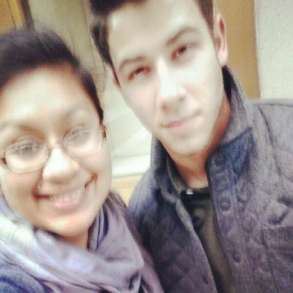 JBrothersPL's tweet photo. Nick z fanem w NYC (14/10) #6 http://t.co/N0Xmkrgmh9