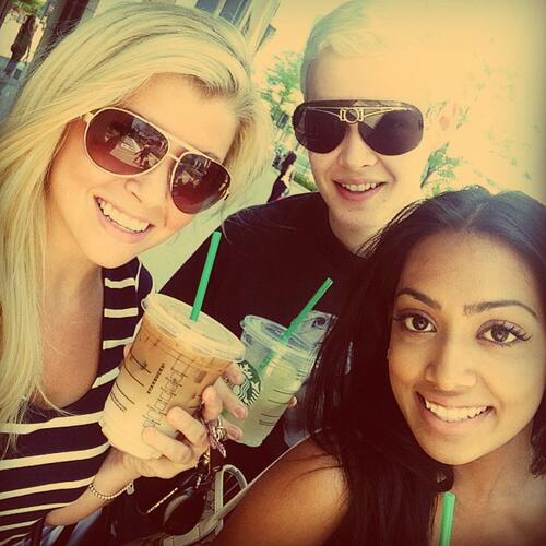 Heart_Alli's tweet photo. Tweet: Starbucks with @AmazingMilligan and @Musical_Jenna :) http://t.co/xEq2cQkXnC