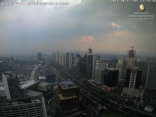 ilsirris's tweet photo. "@webcamsdemexico: Ciudad de México. Empieza la lluvia en Santa Fe. http://t.co/AJQPZXelt8" by InterContinental Santa Fe