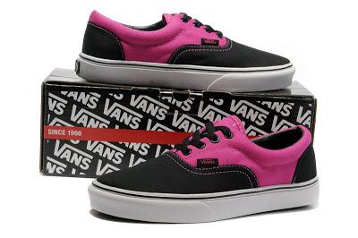 TodoRopaOnline's tweet photo. ¿Os gustan estas Vans rosas y negras? Reservalas http://t.co/QR3or4ymbV