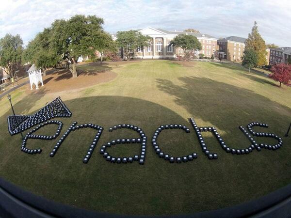 EnactusRussia's tweet photo. Креатив от Coker College (США) #enactus @art http://t.co/5MQxE5kDuG