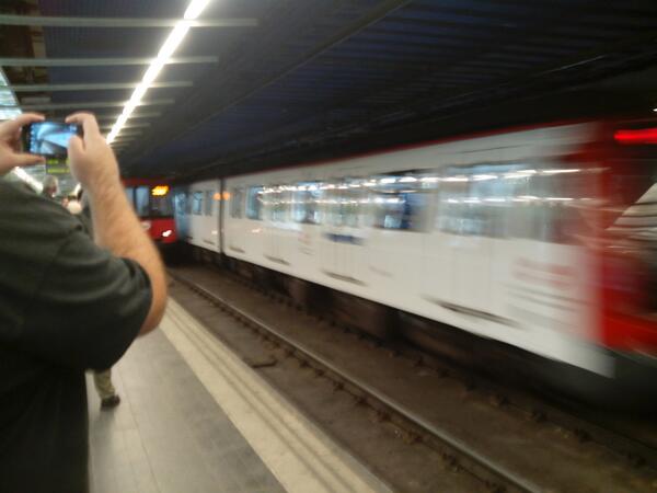 hothfactory's tweet image. En el metro camino a Plaza España #HothFactory