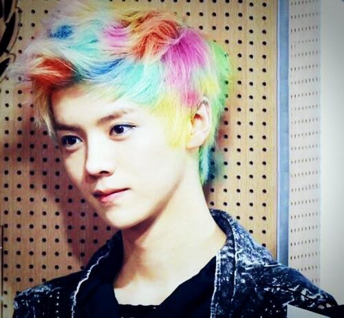 Exo: Among these four members, who wears the best 