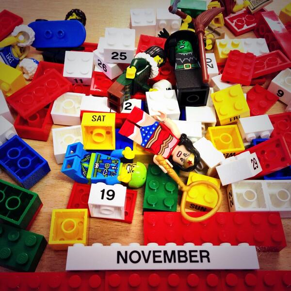 yipski's tweet photo. Hello November! #Lego http://t.co/xSCflKLBOP