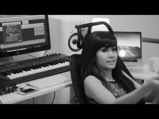 WeLoveAnisa's tweet photo. @AnisaRahma_Adi VC Biarkan Bintang Menari http://t.co/cl7OdqVSRX