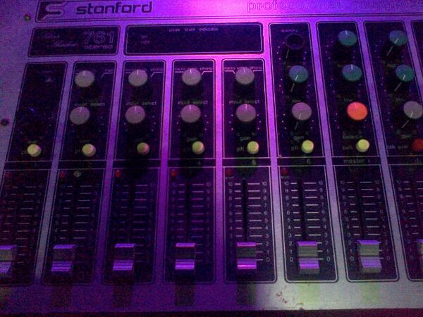 RamonUnibaso's tweet image. La #oldskool profesional #multimixer #stanford #silvershadow 761 stereo