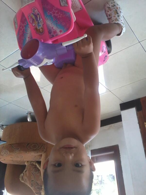 DediAndrianto06's tweet photo. Pingkyboy. http://t.co/x5aSeppczf