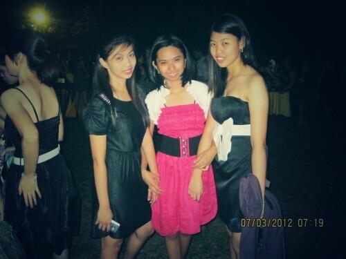 mekaaayla's tweet image. I miss you babes @laureneclaire #WavebackWednesday #College