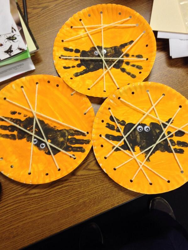 srgarcia24's tweet image. @woody_cindy @kimbopair91 Spider handprints! #PPCDrocks