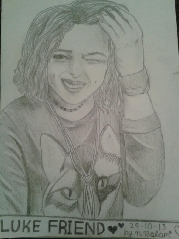 beejulee's tweet photo. @LukeFriendMusic my daughter @nataliejodiex drew you and she loves you to bits, follow her please?! http://t.co/mJo5WtQlYO