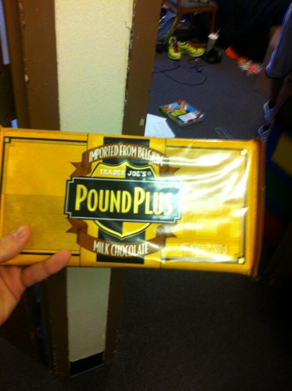 tylerpl32's tweet image. Thank you @NRDSWAGG for the giant chocolate bar! #chocolate #onepound #maybetwo