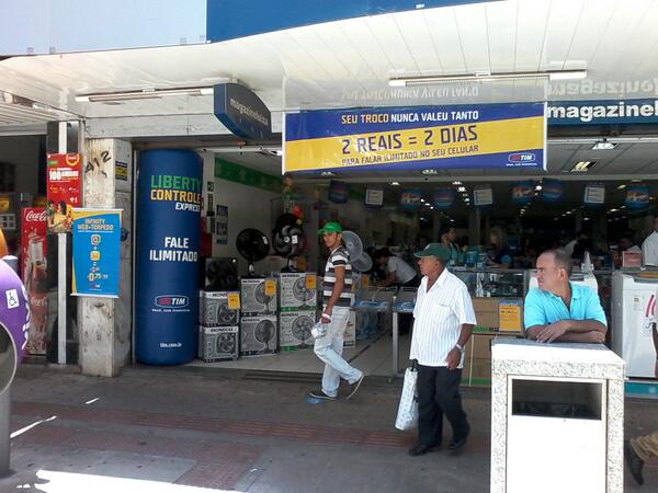 FontineleRobson's tweet photo. Sera q ta dominada!!! @Pillmann_TSPI @viniabreutms @wanessa_timsp @fabriciogdo18 @felipe_trademkt @monicaDDD18 http://t.co/4ak1KLDx6T
