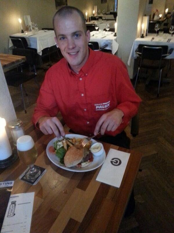 Paluxnl's tweet photo. Wauw, over gastvrijheid gesproken. Rest. Goesting in Utrecht geeft onze Monteur na werk wat te eten. Bedankt http://t.co/34dUzAXiYt