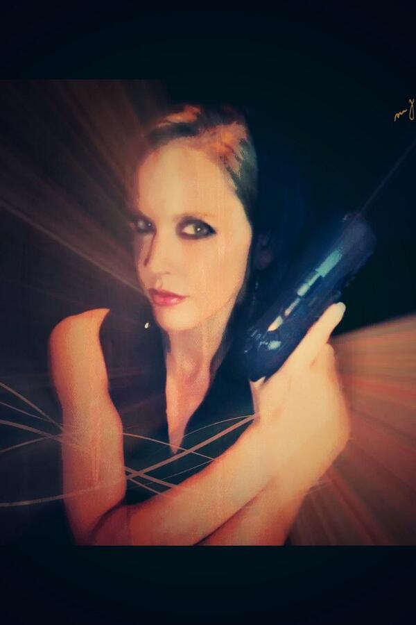 <a href="/SeanMaxwell/">Sean Maxwell</a> #bad to the #BonfireNight #hashtagWeirdness #07_bbang #mj #TheModelMJ